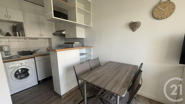 Appartement &agrave; louer - 2 pi&egrave;ces - 35,72 m2 - La Rochelle - 17 - POITOU-CHARENTES