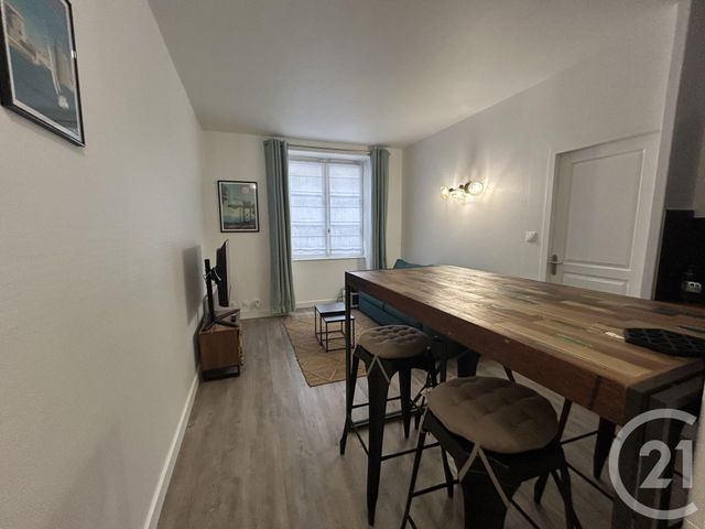 Appartement &agrave; louer - 2 pi&egrave;ces - 30,23 m2 - La Rochelle - 17 - POITOU-CHARENTES