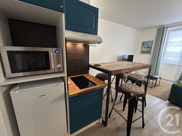 Appartement &agrave; louer - 2 pi&egrave;ces - 30,23 m2 - La Rochelle - 17 - POITOU-CHARENTES