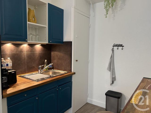 Appartement &agrave; louer - 2 pi&egrave;ces - 30,23 m2 - La Rochelle - 17 - POITOU-CHARENTES