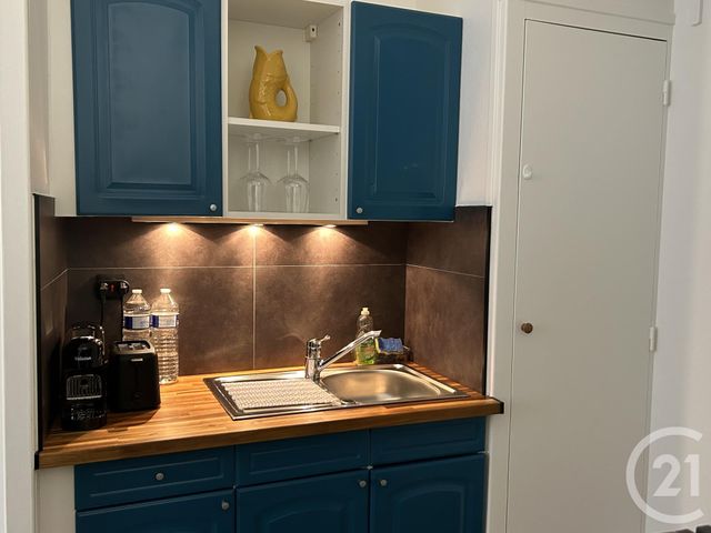 Appartement &agrave; louer - 2 pi&egrave;ces - 30,23 m2 - La Rochelle - 17 - POITOU-CHARENTES