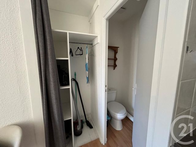 Appartement &agrave; louer - 2 pi&egrave;ces - 26,86 m2 - La Rochelle - 17 - POITOU-CHARENTES