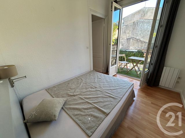 Appartement &agrave; louer - 2 pi&egrave;ces - 26,86 m2 - La Rochelle - 17 - POITOU-CHARENTES