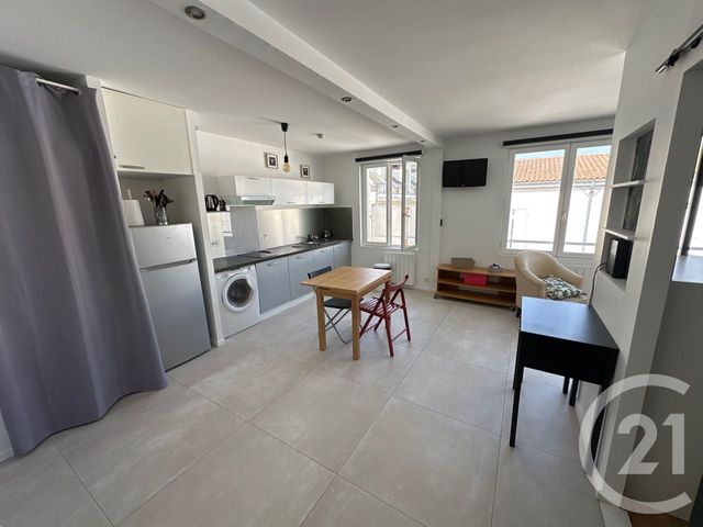 Appartement F2 &agrave; louer - 2 pi&egrave;ces - 37,63 m2 - La Rochelle - 17 - POITOU-CHARENTES