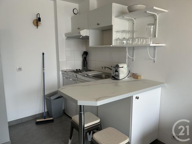 Appartement &agrave; louer - 2 pi&egrave;ces - 22,19 m2 - La Rochelle - 17 - POITOU-CHARENTES