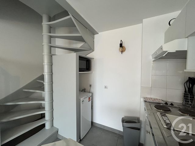 Appartement &agrave; louer - 2 pi&egrave;ces - 22,19 m2 - La Rochelle - 17 - POITOU-CHARENTES