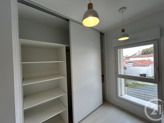Appartement &agrave; louer - 2 pi&egrave;ces - 22,19 m2 - La Rochelle - 17 - POITOU-CHARENTES