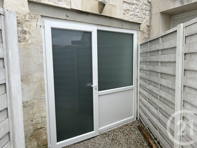 Appartement &agrave; louer - 2 pi&egrave;ces - 22,19 m2 - La Rochelle - 17 - POITOU-CHARENTES