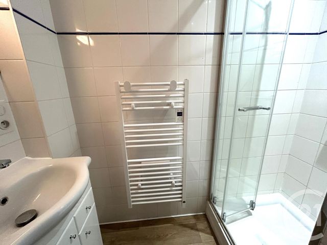 Appartement &agrave; louer - 2 pi&egrave;ces - 27 m2 - La Rochelle - 17 - POITOU-CHARENTES