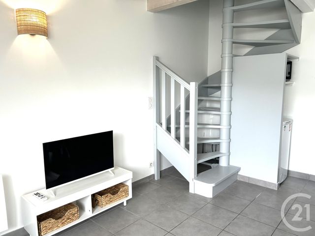 Appartement &agrave; louer - 2 pi&egrave;ces - 27 m2 - La Rochelle - 17 - POITOU-CHARENTES