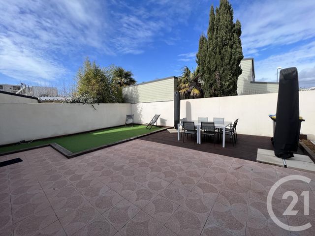  &agrave; louer - 1 pi&egrave;ce - 9 m2 - La Rochelle - 17 - POITOU-CHARENTES