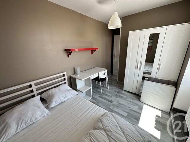  &agrave; louer - 1 pi&egrave;ce - 9 m2 - La Rochelle - 17 - POITOU-CHARENTES