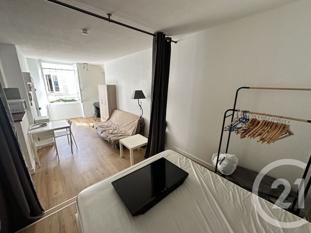Appartement Studio &agrave; louer - 1 pi&egrave;ce - 26,39 m2 - La Rochelle - 17 - POITOU-CHARENTES