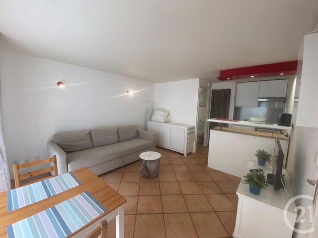 Appartement F1 &agrave; louer - 1 pi&egrave;ce - 21,72 m2 - La Rochelle - 17 - POITOU-CHARENTES