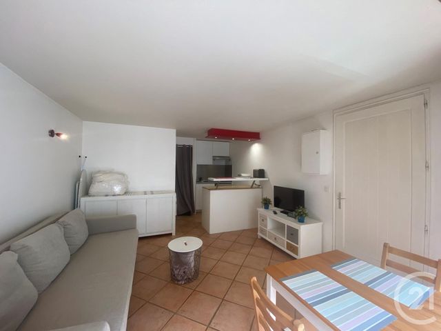 Appartement F1 &agrave; louer - 1 pi&egrave;ce - 21,72 m2 - La Rochelle - 17 - POITOU-CHARENTES