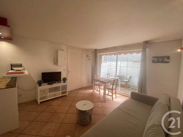 Appartement F1 &agrave; louer - 1 pi&egrave;ce - 21,72 m2 - La Rochelle - 17 - POITOU-CHARENTES