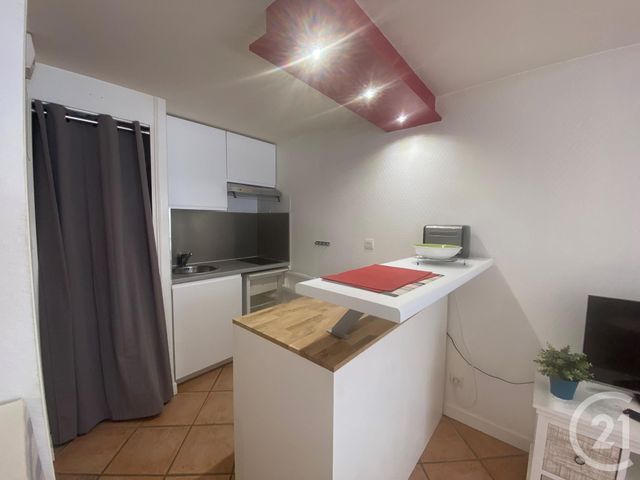 Appartement F1 &agrave; louer - 1 pi&egrave;ce - 21,72 m2 - La Rochelle - 17 - POITOU-CHARENTES
