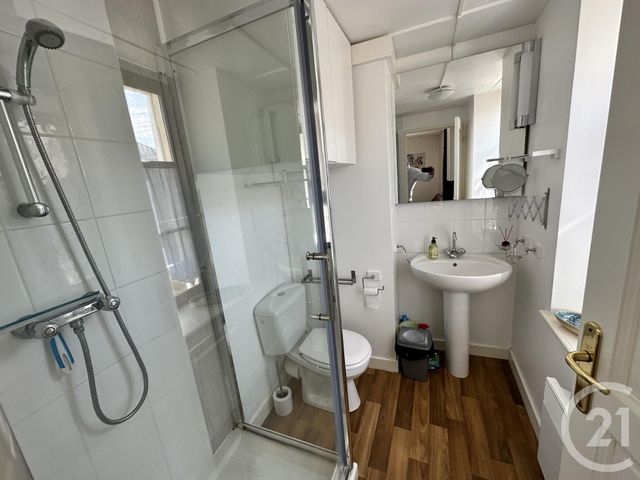 Appartement Studio &agrave; louer - 1 pi&egrave;ce - 16,85 m2 - La Rochelle - 17 - POITOU-CHARENTES