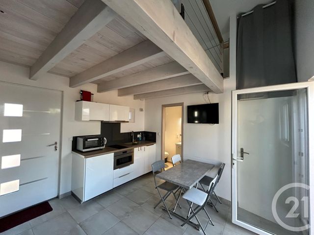 Appartement T1 &agrave; louer - 1 pi&egrave;ce - 17 m2 - La Rochelle - 17 - POITOU-CHARENTES