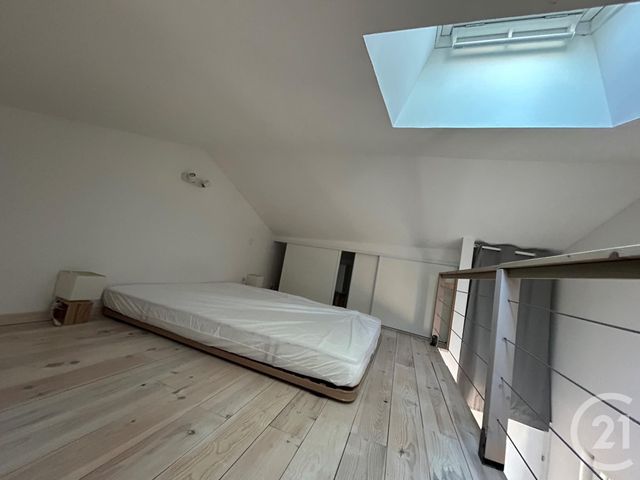 Appartement T1 &agrave; louer - 1 pi&egrave;ce - 17 m2 - La Rochelle - 17 - POITOU-CHARENTES