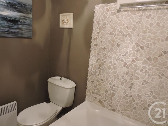 Appartement &agrave; louer - 2 pi&egrave;ces - 45,23 m2 - La Rochelle - 17 - POITOU-CHARENTES