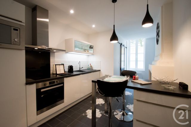 Appartement &agrave; louer - 2 pi&egrave;ces - 29,19 m2 - La Rochelle - 17 - POITOU-CHARENTES