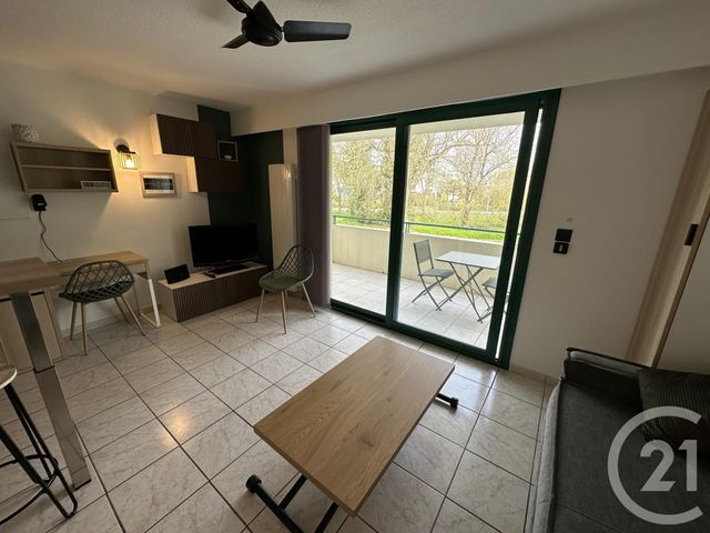 Appartement Studio &agrave; louer - 1 pi&egrave;ce - 21,20 m2 - La Rochelle - 17 - POITOU-CHARENTES