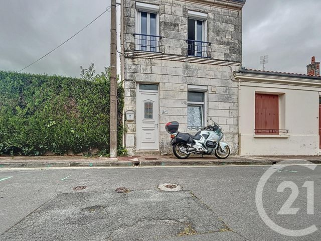 Maison &agrave; louer - 4 pi&egrave;ces - 102,40 m2 - Rochefort - 17 - POITOU-CHARENTES