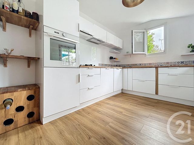 Maison &agrave; louer - 4 pi&egrave;ces - 102,40 m2 - Rochefort - 17 - POITOU-CHARENTES