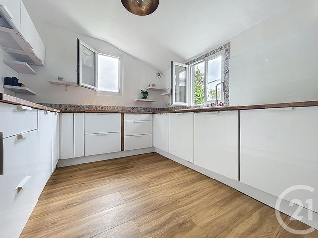 Maison &agrave; louer - 4 pi&egrave;ces - 102,40 m2 - Rochefort - 17 - POITOU-CHARENTES