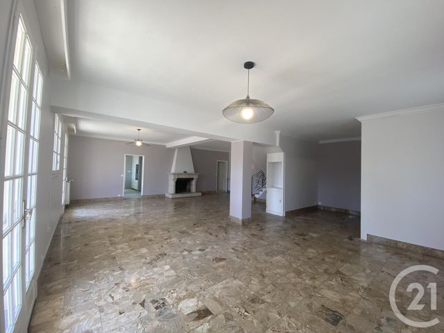 Maison &agrave; louer - 6 pi&egrave;ces - 177,80 m2 - La Rochelle - 17 - POITOU-CHARENTES