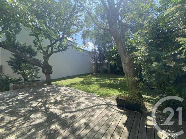 Maison &agrave; louer - 6 pi&egrave;ces - 177,80 m2 - La Rochelle - 17 - POITOU-CHARENTES