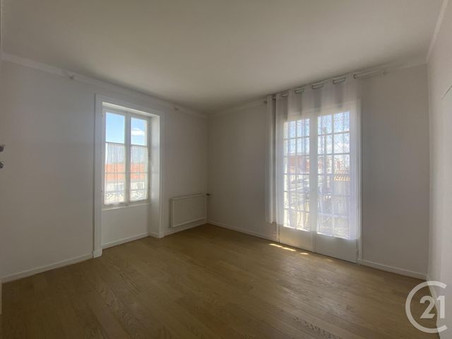 Maison &agrave; louer - 6 pi&egrave;ces - 177,80 m2 - La Rochelle - 17 - POITOU-CHARENTES