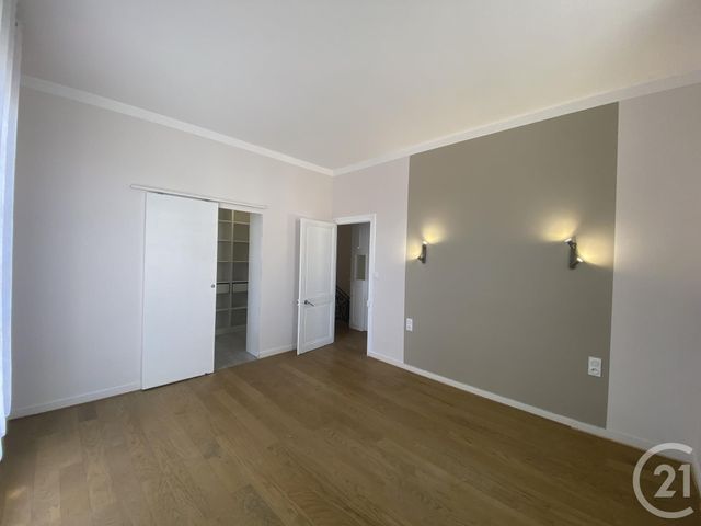 Maison &agrave; louer - 6 pi&egrave;ces - 177,80 m2 - La Rochelle - 17 - POITOU-CHARENTES