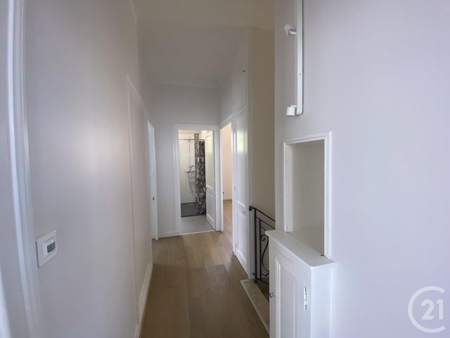 Maison &agrave; louer - 6 pi&egrave;ces - 177,80 m2 - La Rochelle - 17 - POITOU-CHARENTES