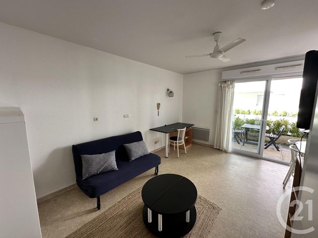 Appartement F1 &agrave; louer - 1 pi&egrave;ce - 21,24 m2 - La Rochelle - 17 - POITOU-CHARENTES