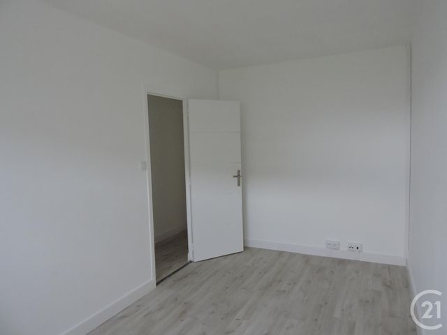 Appartement T3 &agrave; louer - 3 pi&egrave;ces - 83,28 m2 - La Rochelle - 17 - POITOU-CHARENTES