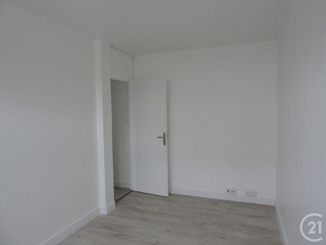 Appartement T3 &agrave; louer - 3 pi&egrave;ces - 83,28 m2 - La Rochelle - 17 - POITOU-CHARENTES