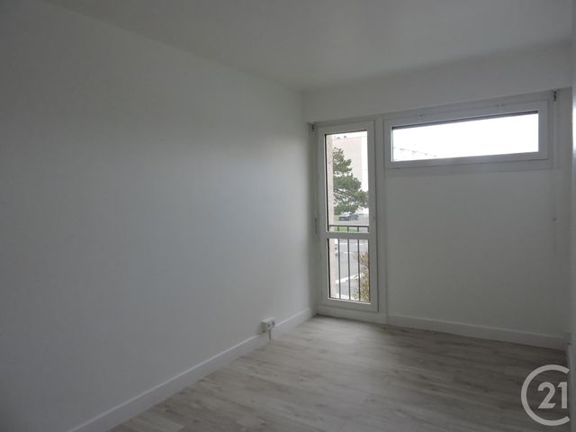 Appartement T3 &agrave; louer - 3 pi&egrave;ces - 83,28 m2 - La Rochelle - 17 - POITOU-CHARENTES