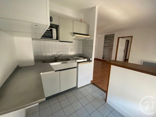 Appartement &agrave; louer - 2 pi&egrave;ces - 38,65 m2 - La Rochelle - 17 - POITOU-CHARENTES
