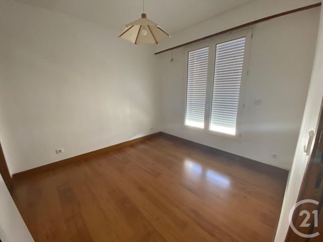 Appartement &agrave; louer - 2 pi&egrave;ces - 38,65 m2 - La Rochelle - 17 - POITOU-CHARENTES