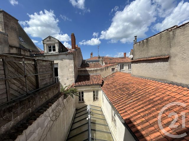 Appartement Studio &agrave; louer - 1 pi&egrave;ce - 26,98 m2 - La Rochelle - 17 - POITOU-CHARENTES
