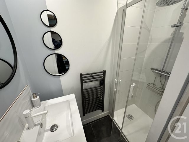 Appartement T1 &agrave; louer - 1 pi&egrave;ce - 16,20 m2 - La Rochelle - 17 - POITOU-CHARENTES