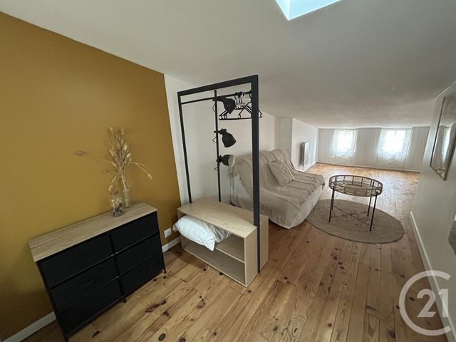 Maison &agrave; louer - 1 pi&egrave;ce - 12,19 m2 - La Rochelle - 17 - POITOU-CHARENTES