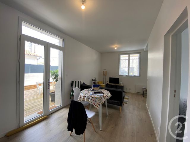 Maison &agrave; louer - 3 pi&egrave;ces - 53,91 m2 - La Rochelle - 17 - POITOU-CHARENTES