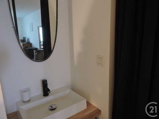 Appartement T1 bis &agrave; louer - 2 pi&egrave;ces - 43,29 m2 - La Rochelle - 17 - POITOU-CHARENTES