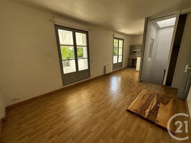 Appartement &agrave; louer - 3 pi&egrave;ces - 51,10 m2 - La Rochelle - 17 - POITOU-CHARENTES