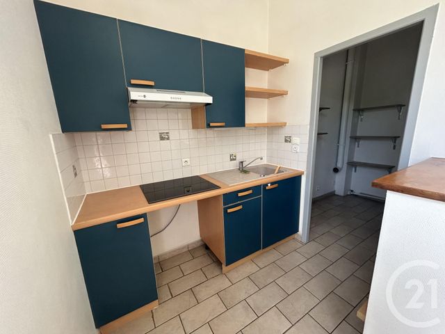 Appartement &agrave; louer - 3 pi&egrave;ces - 51,10 m2 - La Rochelle - 17 - POITOU-CHARENTES
