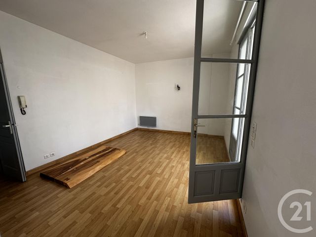 Appartement &agrave; louer - 3 pi&egrave;ces - 51,10 m2 - La Rochelle - 17 - POITOU-CHARENTES