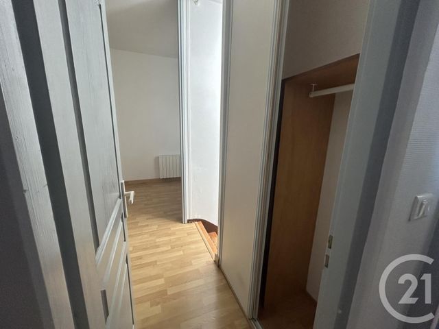 Appartement &agrave; louer - 3 pi&egrave;ces - 51,10 m2 - La Rochelle - 17 - POITOU-CHARENTES